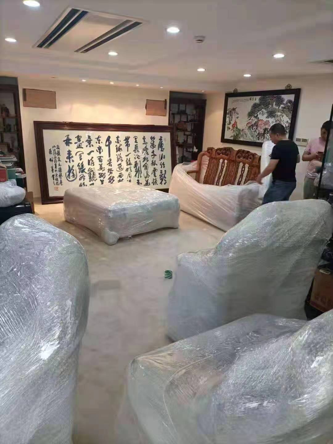 红双喜国际搬家新举措：一站式报关清关，跨境搬迁无忧